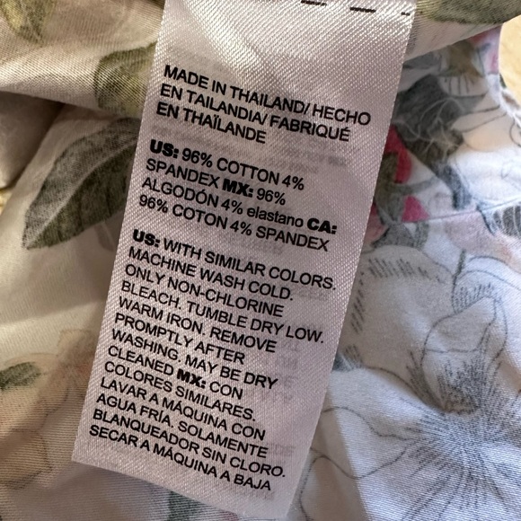 Chico’s Pink Green Floral No Iron Button Down Shirt Size 16 Chic Stretch Comfy - Picture 9 of 12